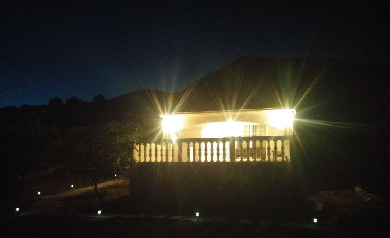 The Garden Of Elais Villa ชิเบนิก ภายนอก รูปภาพ