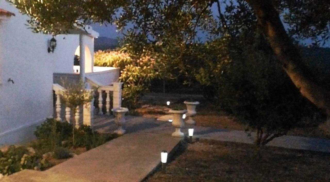 The Garden Of Elais Villa ชิเบนิก ภายนอก รูปภาพ